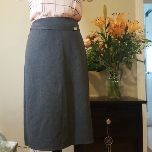 The Limited Dresses & Skirts - 🍀sale🍀 2/$18 3/$24 4/$28The Limited Pencil Skirt